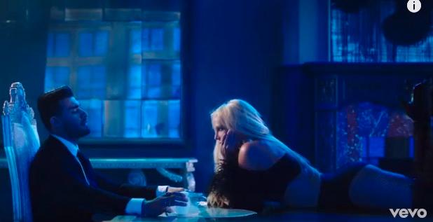 Paret träffades under inspelningarna av videon till Britneys låt ”Slumber Party”.