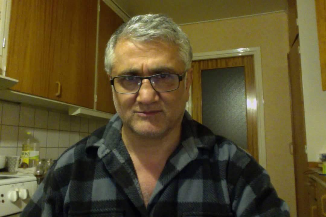 Den svensk-turkiske journalisten och aktivisten Hamza Yalcin greps när han besökte Spanien. 