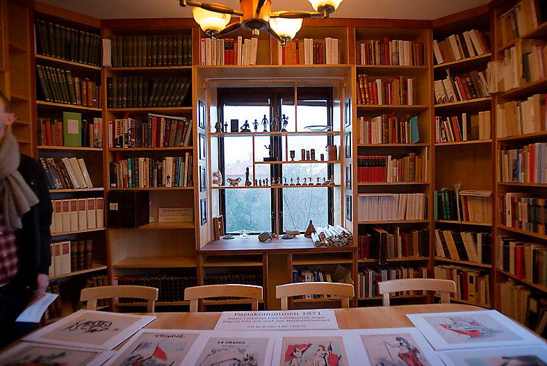 Jan Myrdals bibliotek är Sveriges största privata samling med 50 000 volymer.