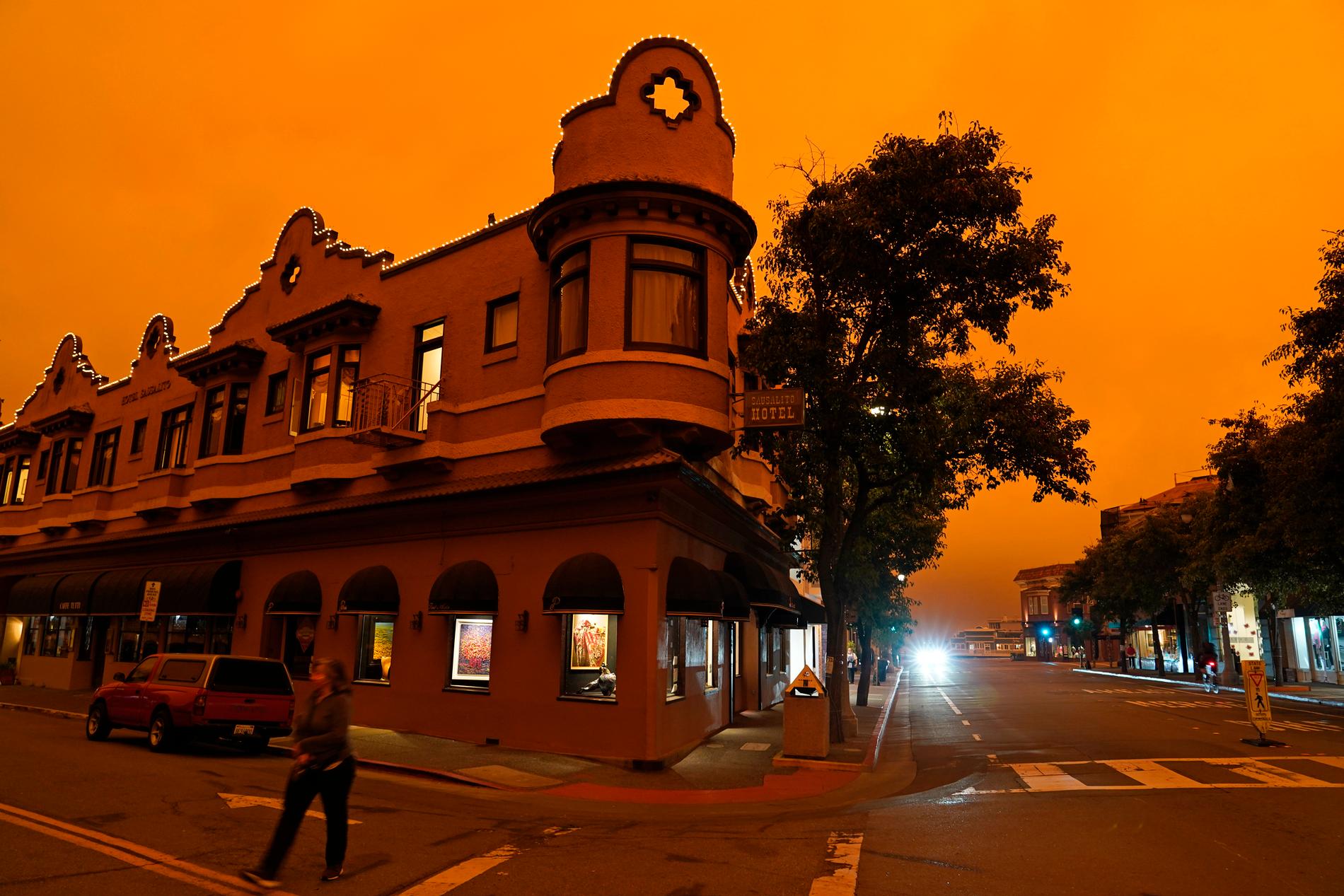 Även i Sausalito färgades himlen av de pågående bränderna i Kalifornien.