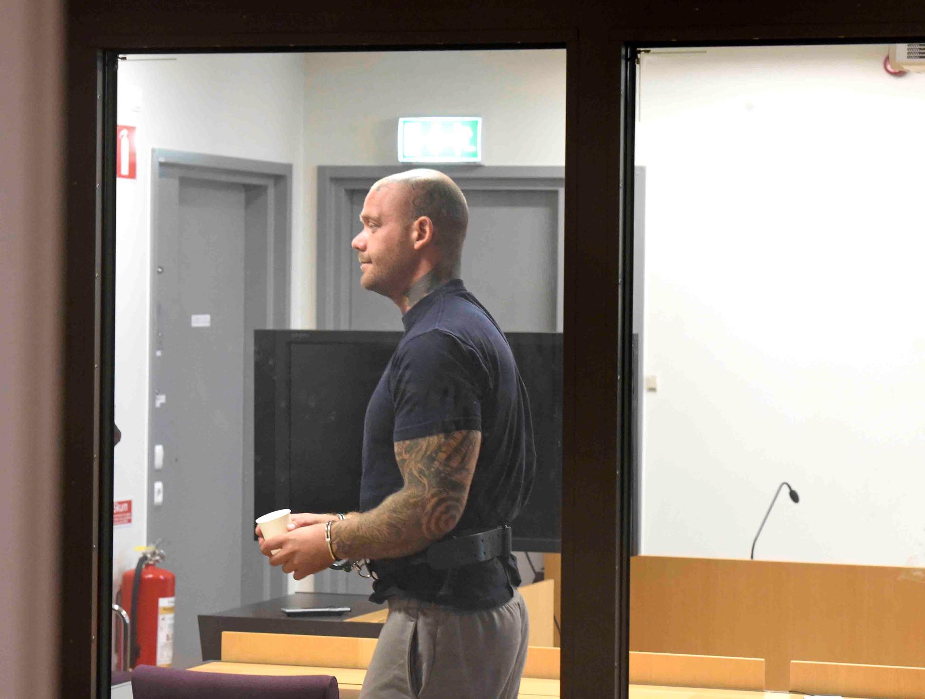 Martin Jonsson under häktningsförhandlingen efter mordet 2016.