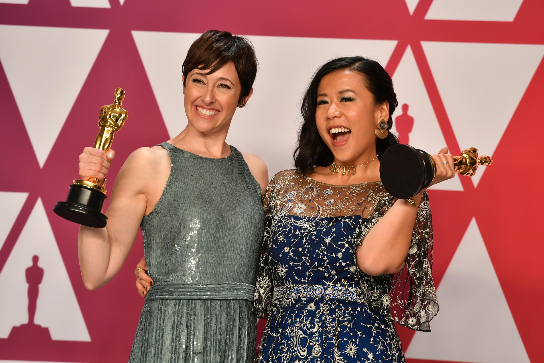 Domee Shi (till höger) tillsammans med Becky Neiman-Cobb när kortfilmen "Bao" tilldelades en Oscar 2019. Arkivbild.