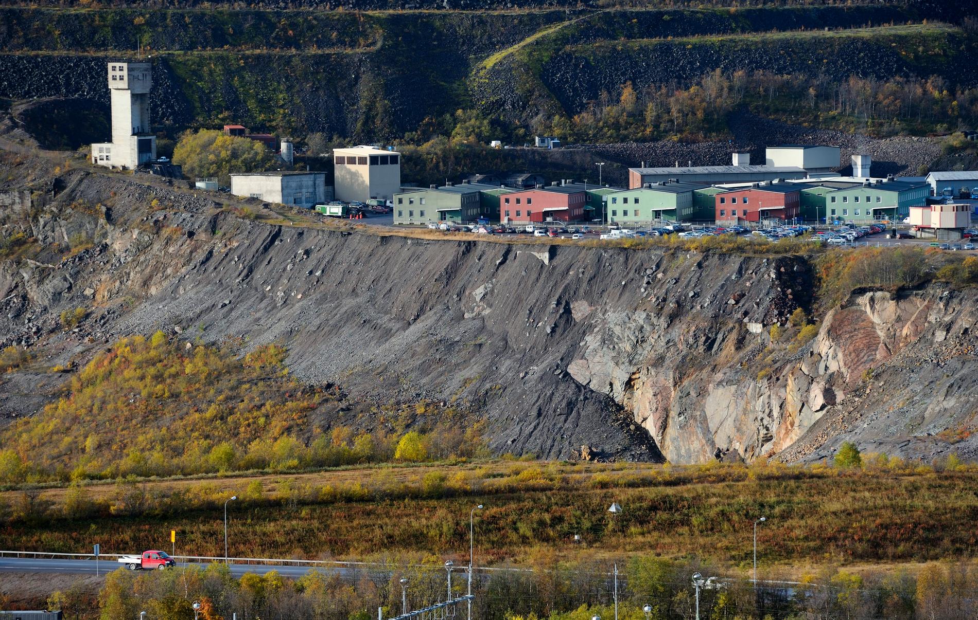 Tillstånden för att söka de mineraler med grundämnen som kan användas i klimatanpassad teknik har ökat i Sverige. Mineraler, som LKAB hittat i järnmalmer i Kiruna, och planerar att ta vara på. Arkivbild.