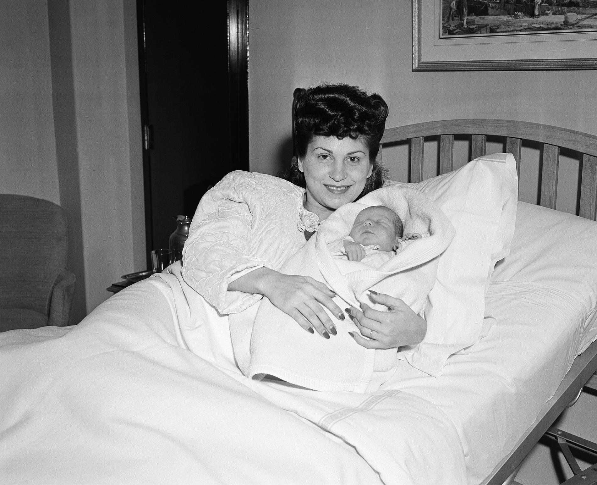 Nancy Sinatra var Frank Sinatras första fru och mamma till sångarna Frank Sinatra Junior, Nancy Sinatra och Tina Sinatra. Under fredagskvällen, amerikansk tid, avled hon, 101 år gammal. Arkivbild.