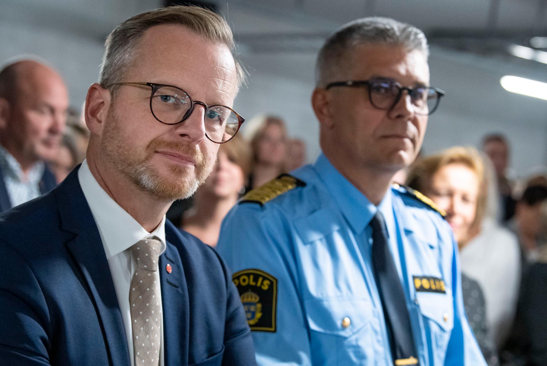 Inrikesminister Mikael Damberg (S) här tillsammans med rikspolischef Anders Thornberg vid invigningen av polisutbildningens nya lokaler i Malmö i september i fjol.