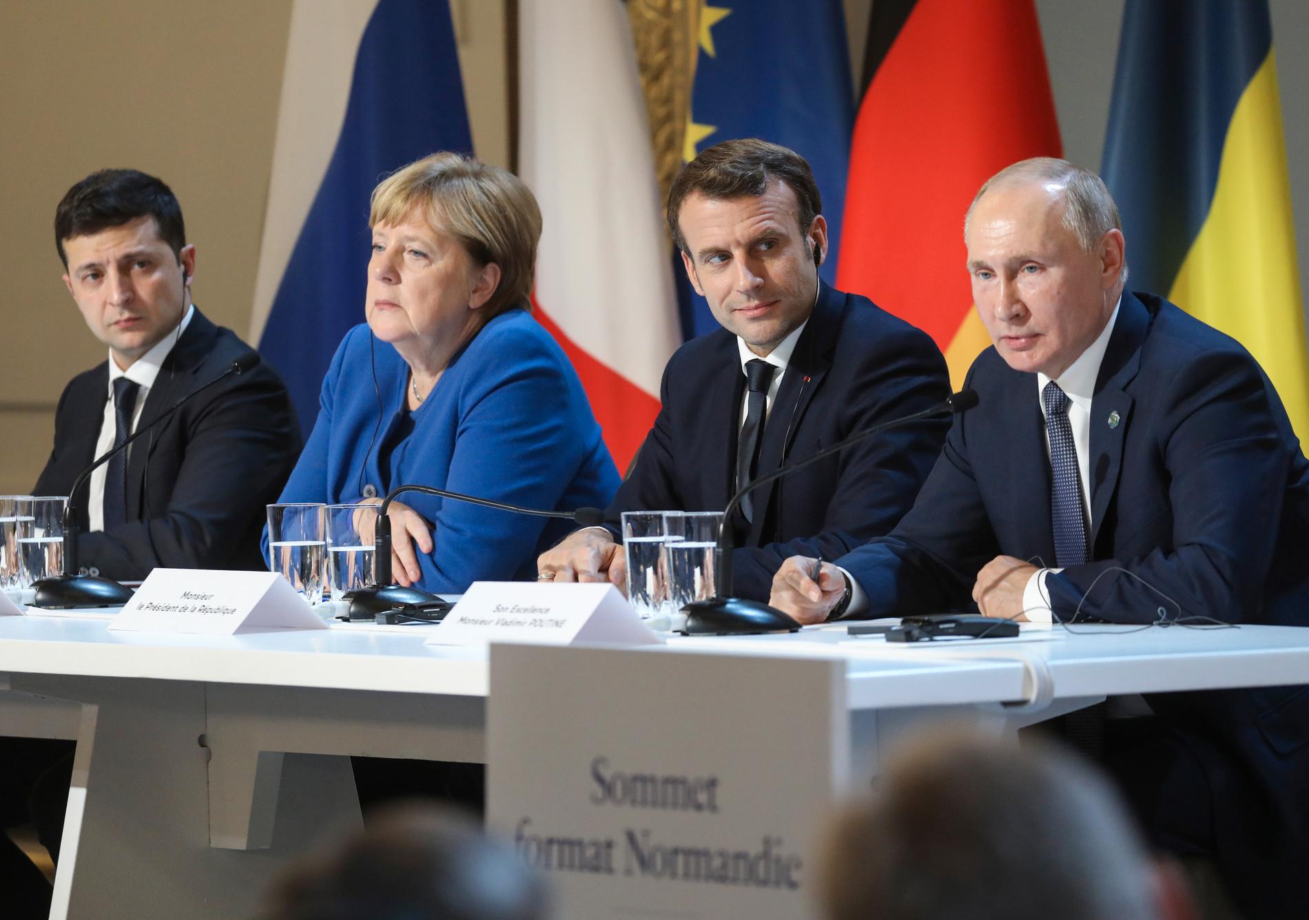 Toppmötet inom Normandieformatet i Paris i december. Från vänster, Volodymyr Zelenskyj, Tysklands förbundskansler Angela Merkel, Frankrikes och Rysslands presidenter Emmanuel Macron och Vladimir Putin.