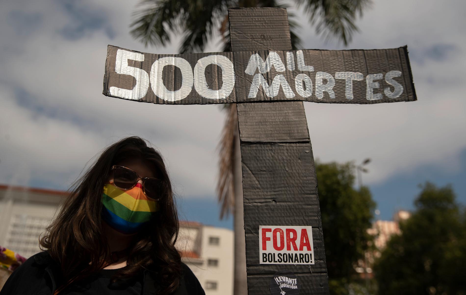 Jair Bolsonaro beskylls för folkmord. 