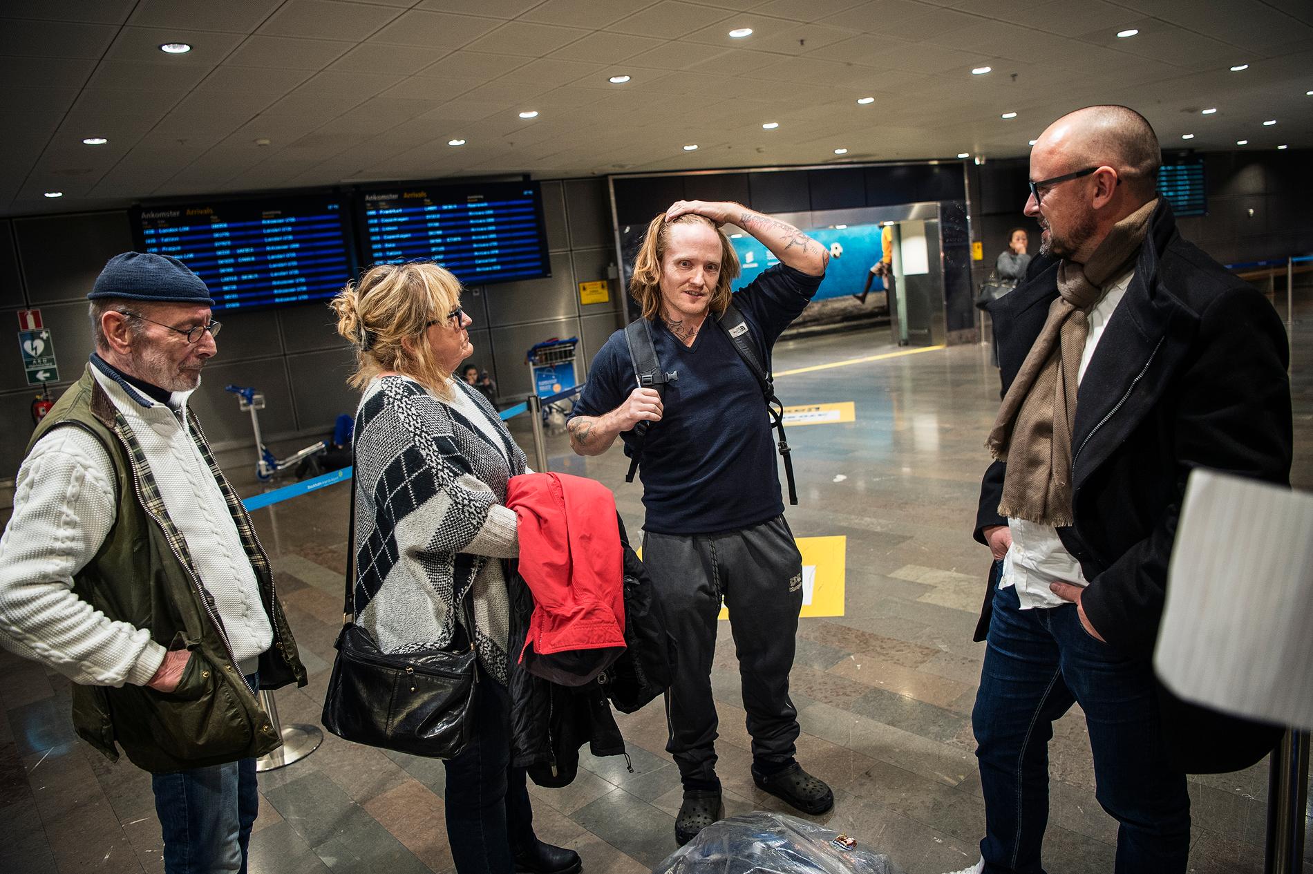 Daniel Bakke, en av de så kallade "Tunisiensvenskarna" har släppts och landar på Arlanda efter 4 år i fängelse i Tunisien.