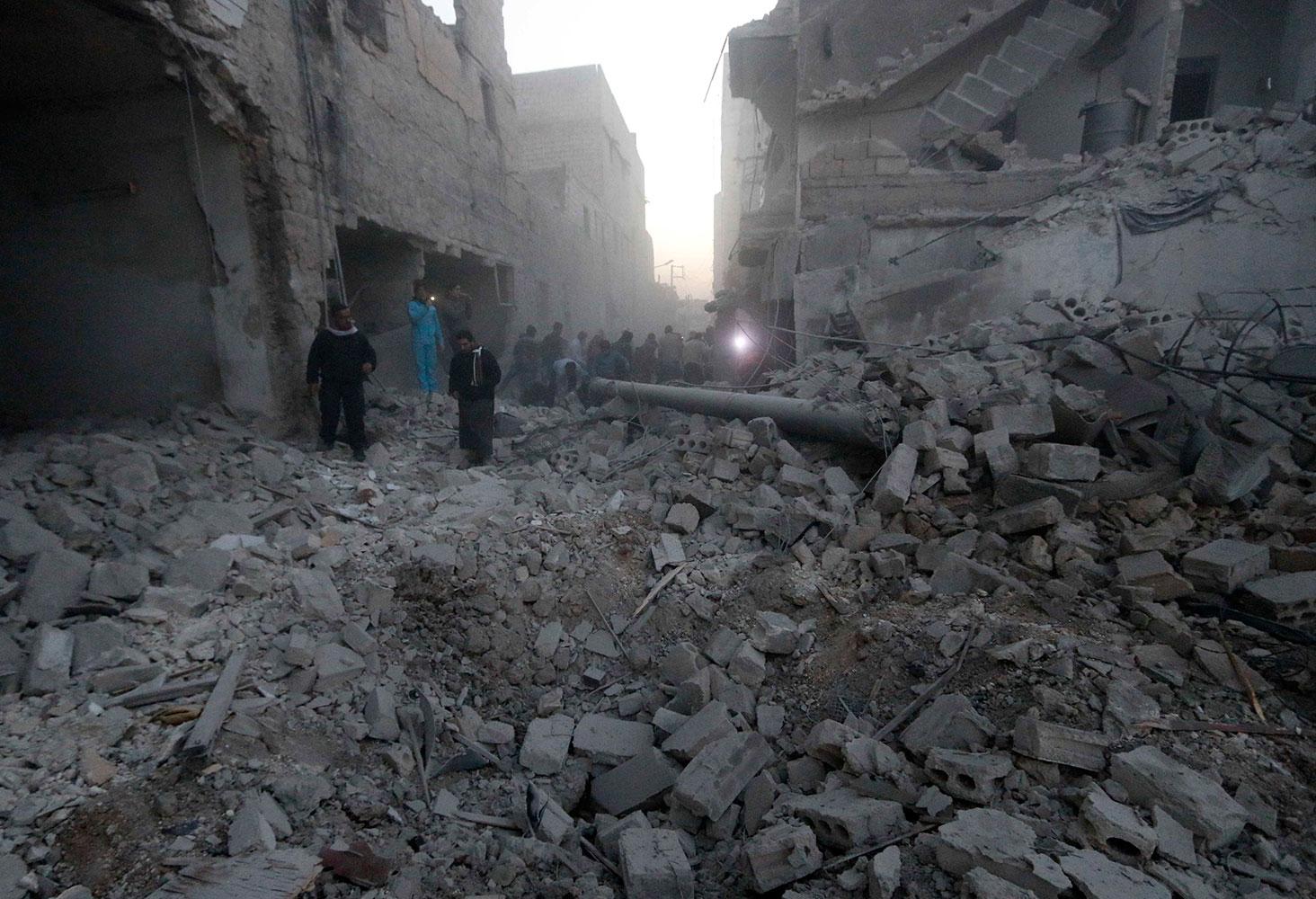 Förstörelse i Aleppo efter tunnbomber november 2014.