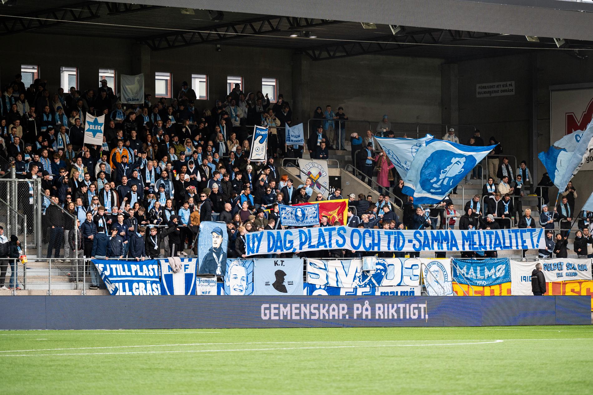 Malmö FF:s fans på plats borta mot Värnamo.