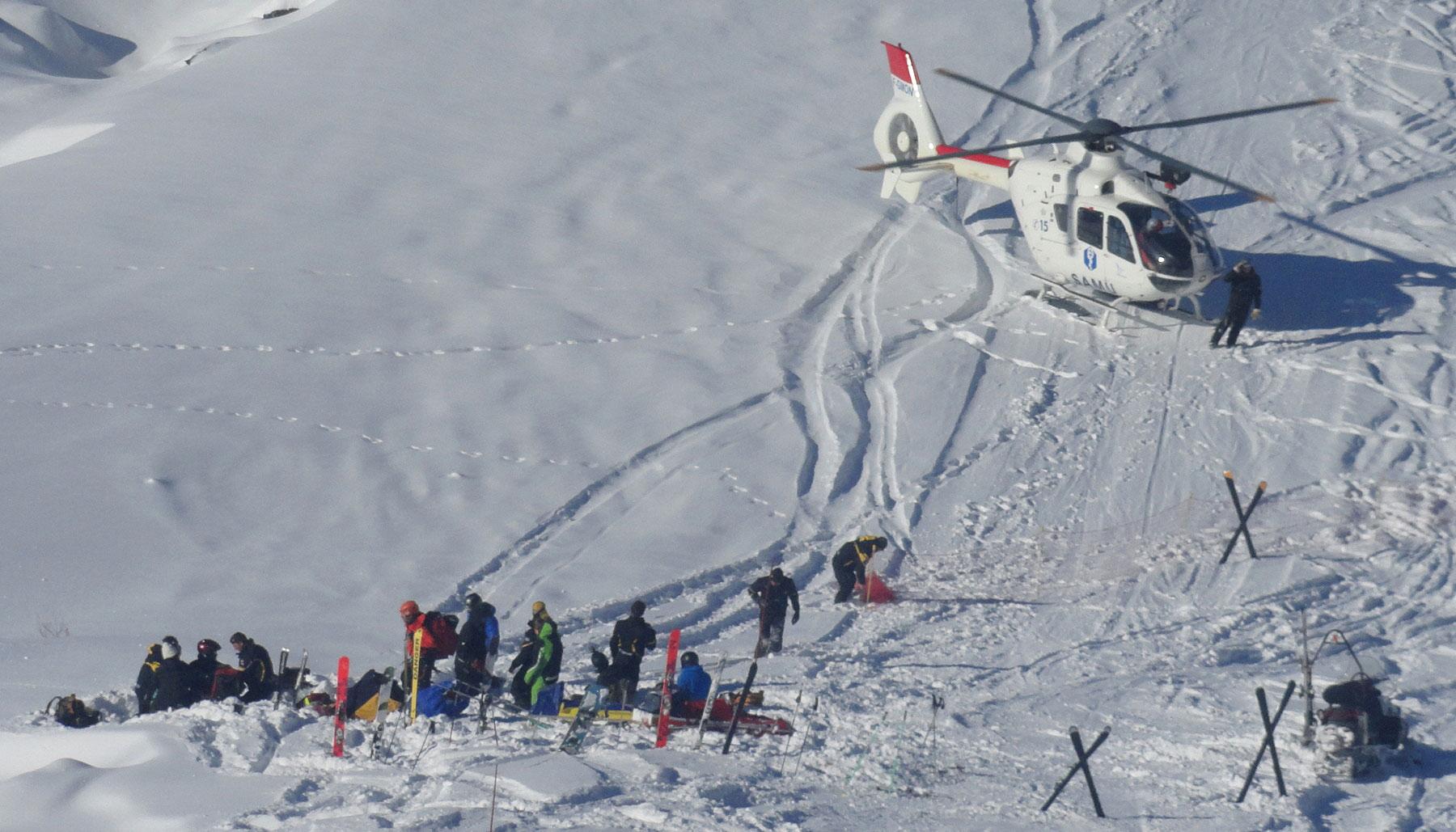 Olycksplatsen där Michael Schumacher hämtades med helikopter.