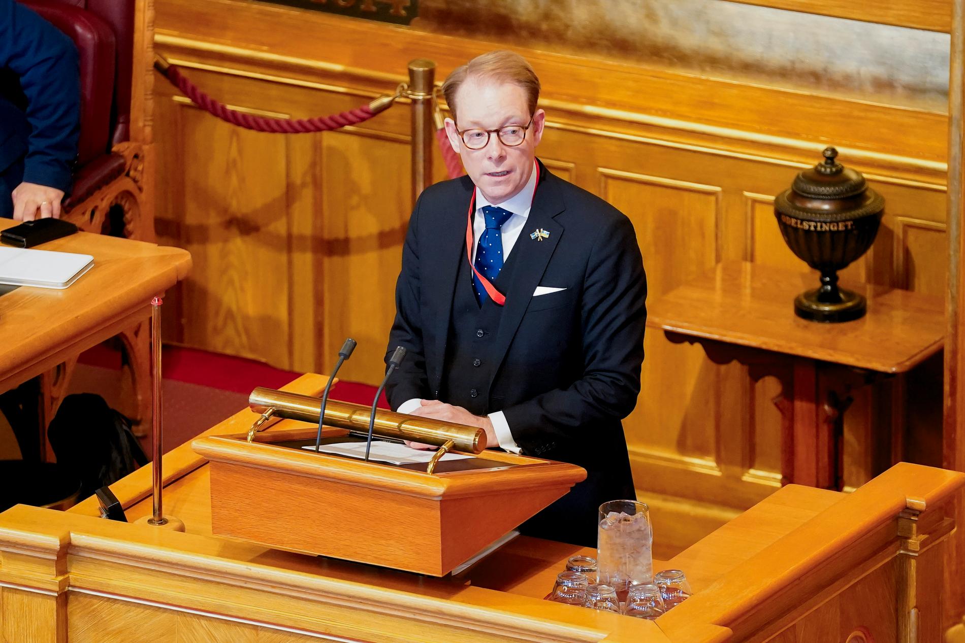 Vänsterpartiet KU-anmäler utrikesminister Tobias Billström (M).