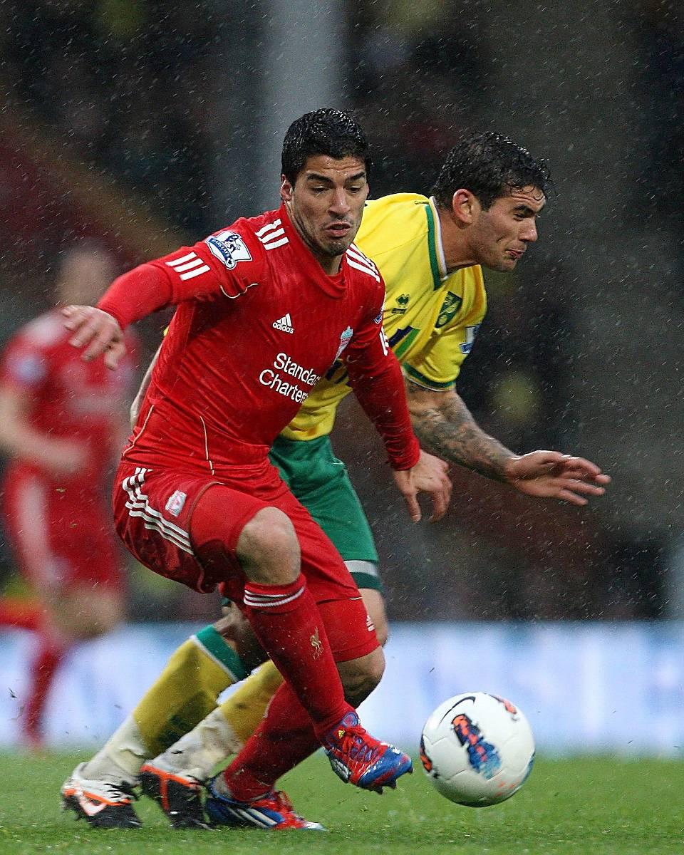 Luis Suarez brukar trivas mot Norwich.