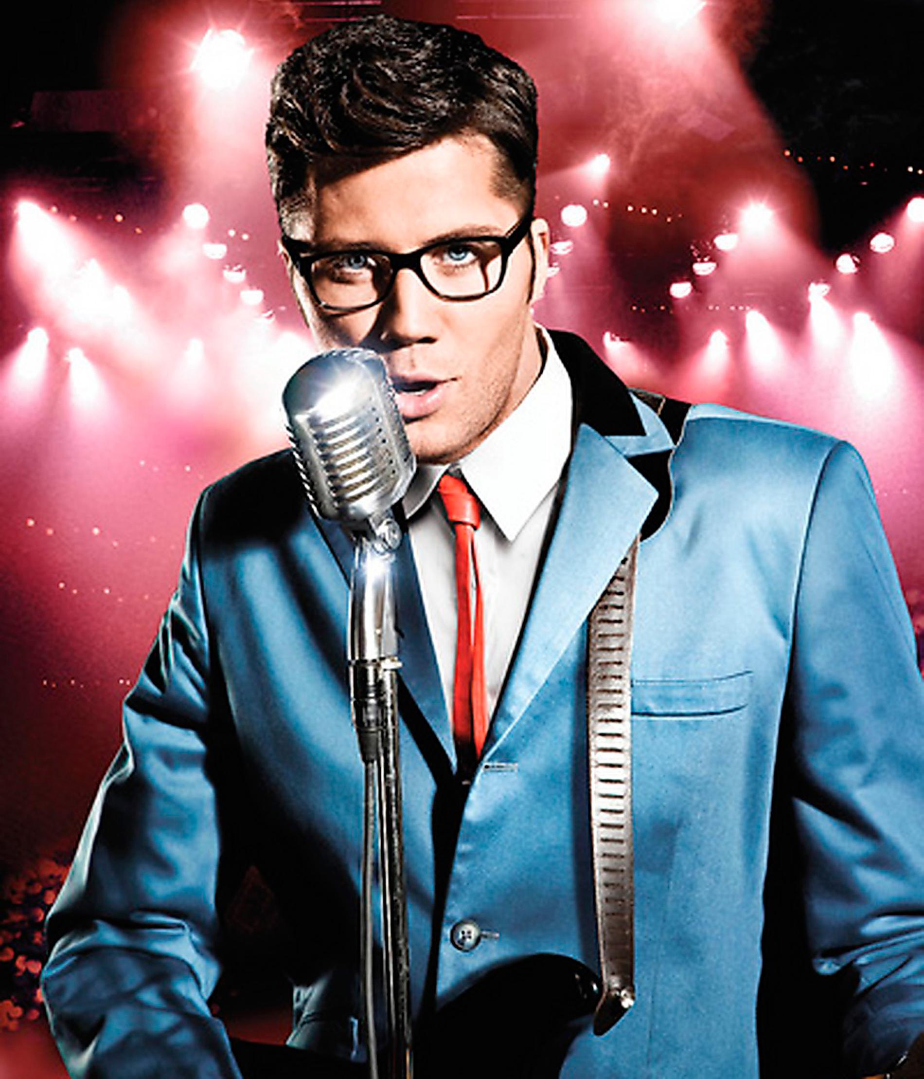 2009 Gör rollen som Buddy Holly i musikalen på Göta Lejon.