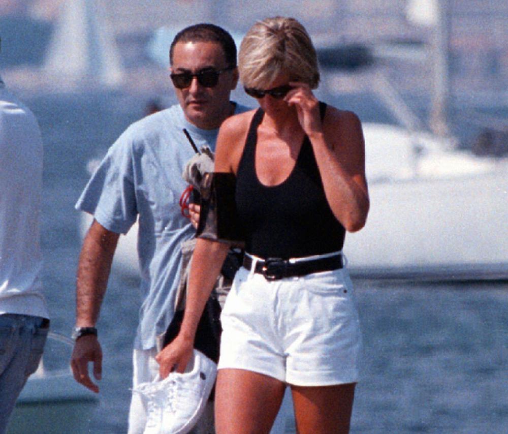 Prinsessan Diana och pojkvännen Dodi Al Fayed på Rivieran. 