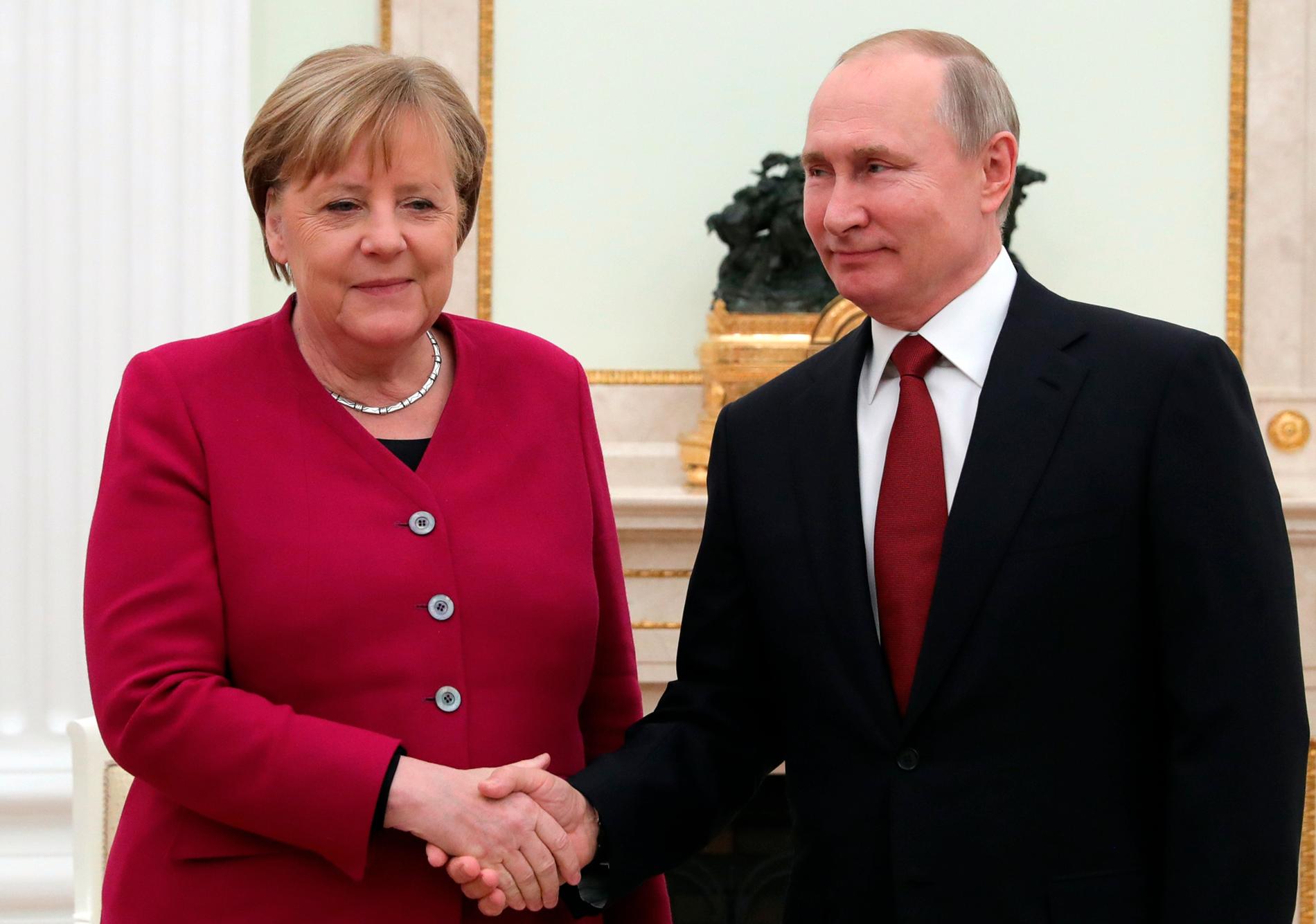 Tysklands förbundskansler Angela Merkel och Rysslands president Vladimir Putin möttes i Moskva under lördagen.