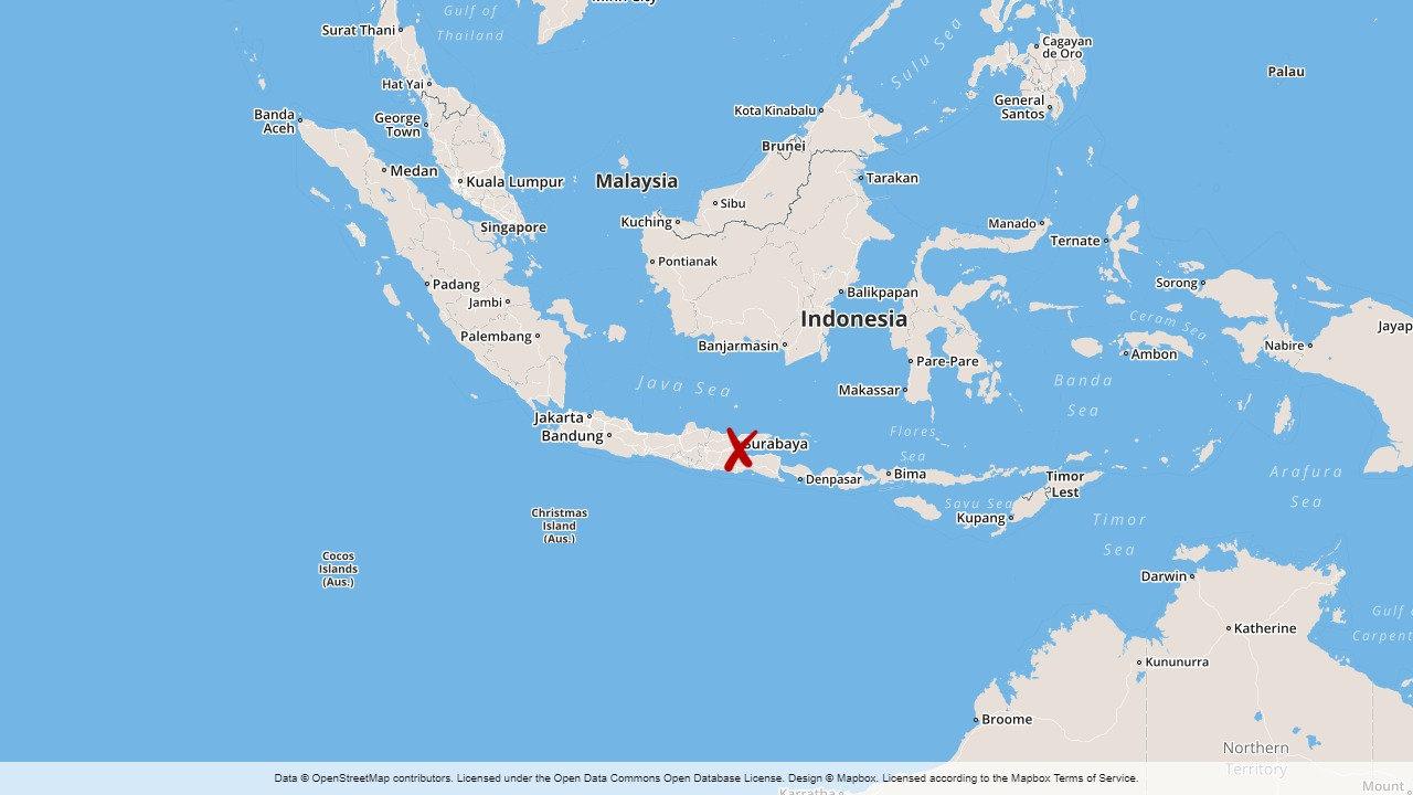 Olyckan inträffade nära ön Madura i Indoniesien.