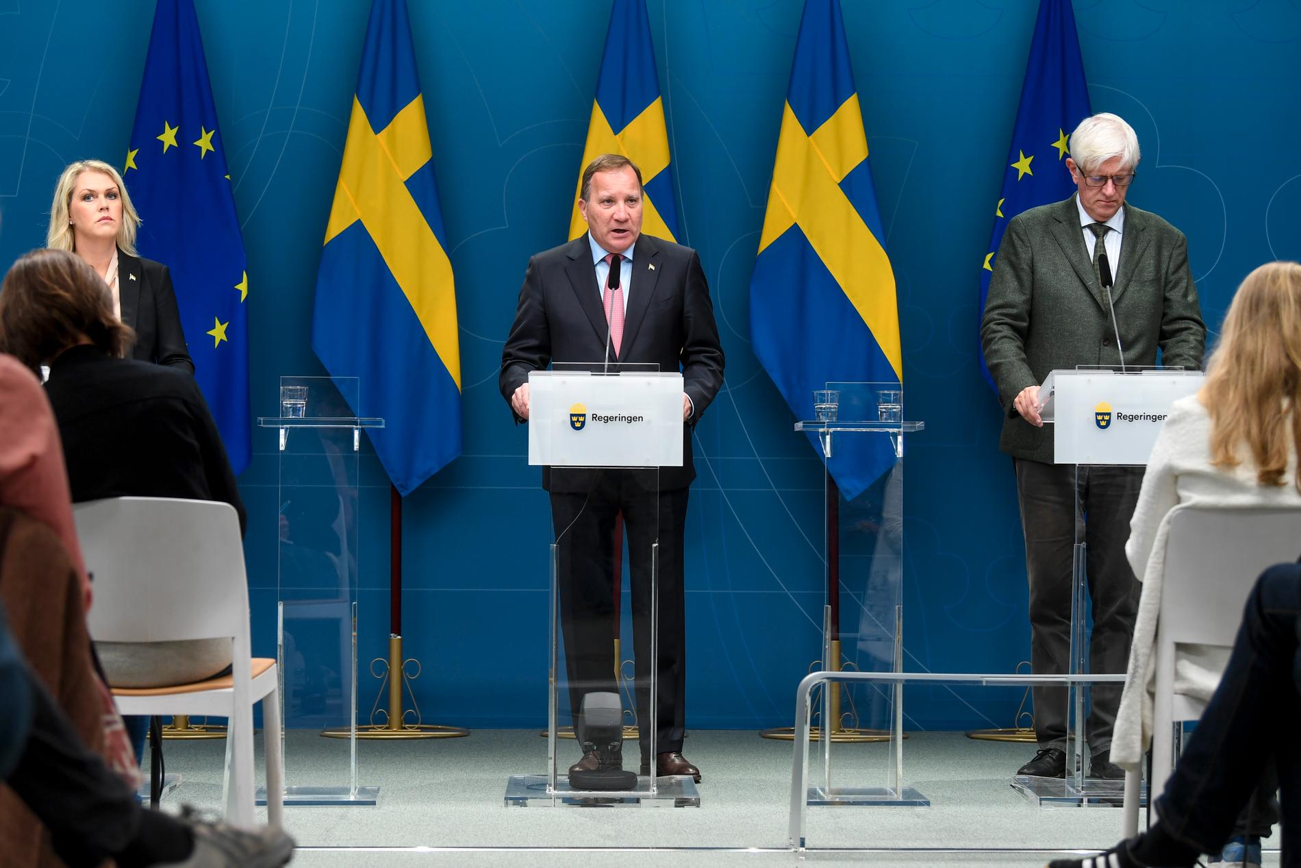 Socialminister Lena Hallengren (S), statsminister Stefan Löfven (S) och Johan Carlson, generaldirektör för Folkhälsomyndigheten, höll en presskonferens under torsdagen.