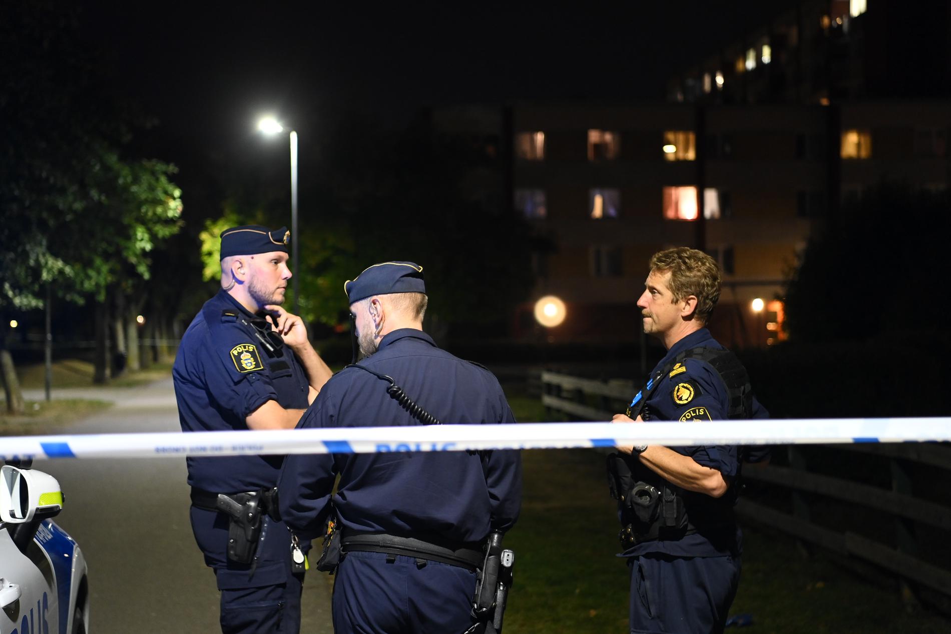 Enligt uppgifter till Aftonbladet hade polisen fått en varning om att en skjutning var nära förestående dagen före skotten.