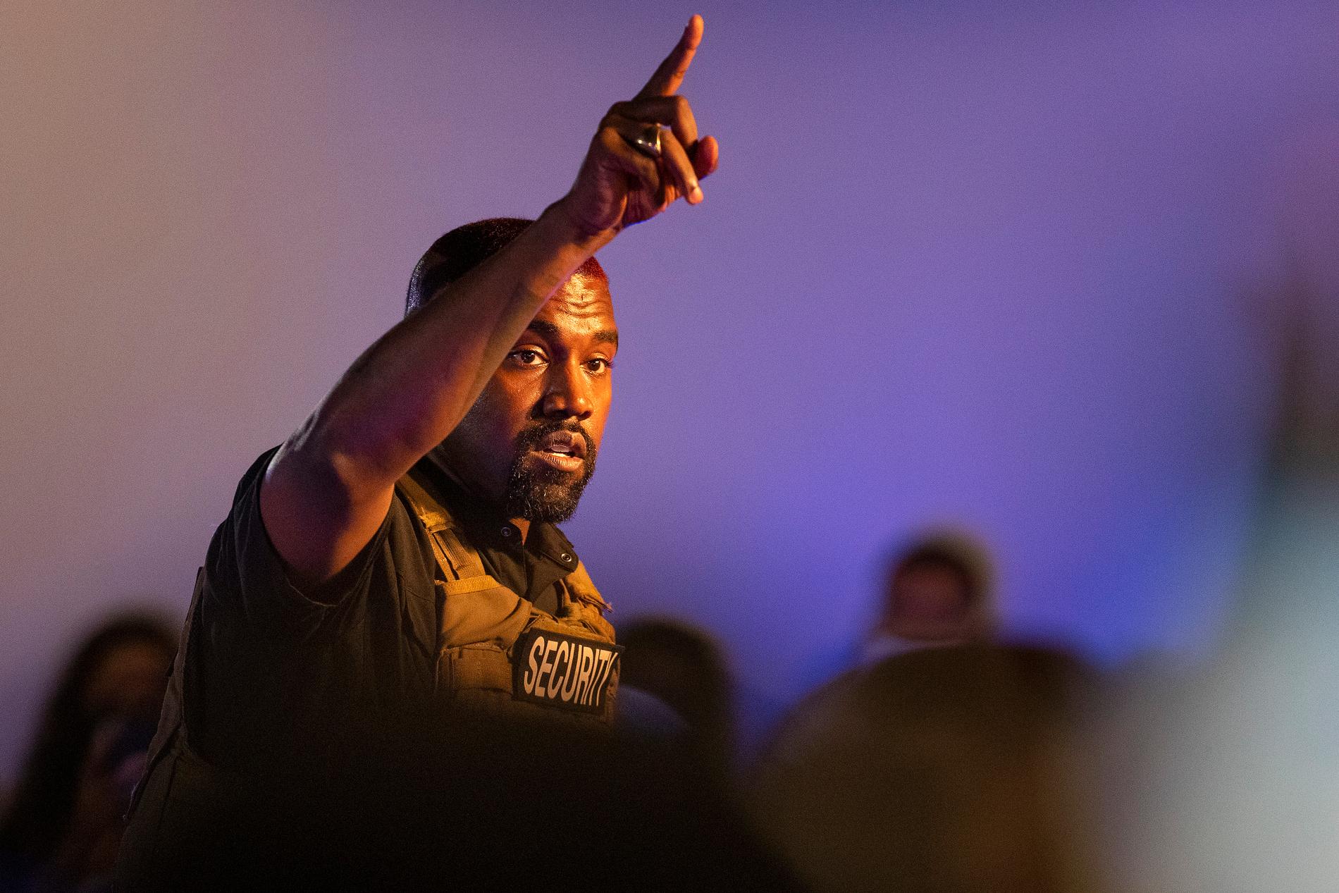 Kanye West på valmöte för sin presidentkampanj i juli.