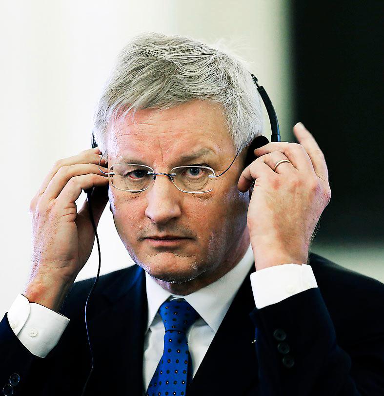 Carl Bildts omdöme är grumlat av identifieringen med regeringen i Kiev, skriver Torsten Kälvemark. Foto: AP