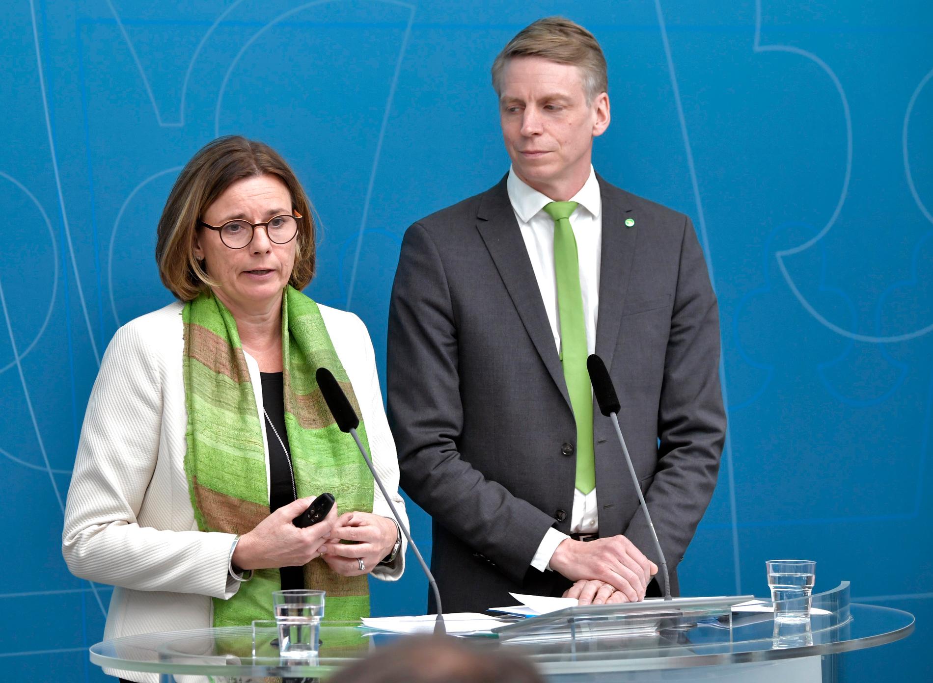 Miljöpartiets språkrör Isabella Lövin och Per Bolund.