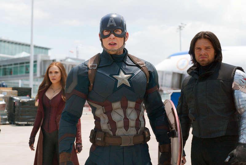 BRA UPPLÄGG Captain America (Chris Evans) ställs emot sina forna vänner efter att ett uppdrag i Nigeria har spårat ur.