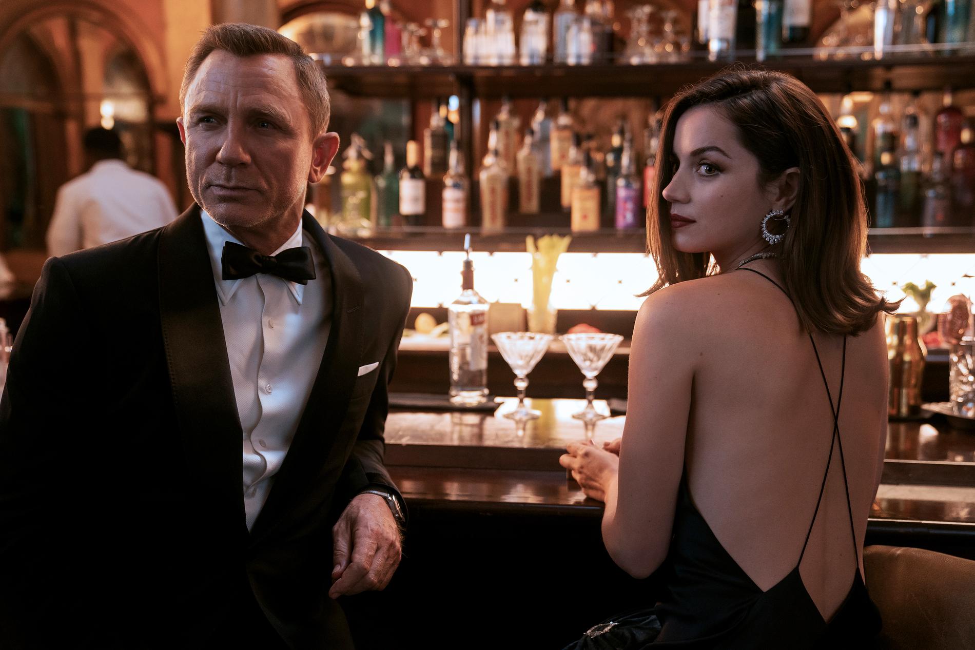 Daniel Craig och Ana de Armas i Bond-filmen "No time to die”.
