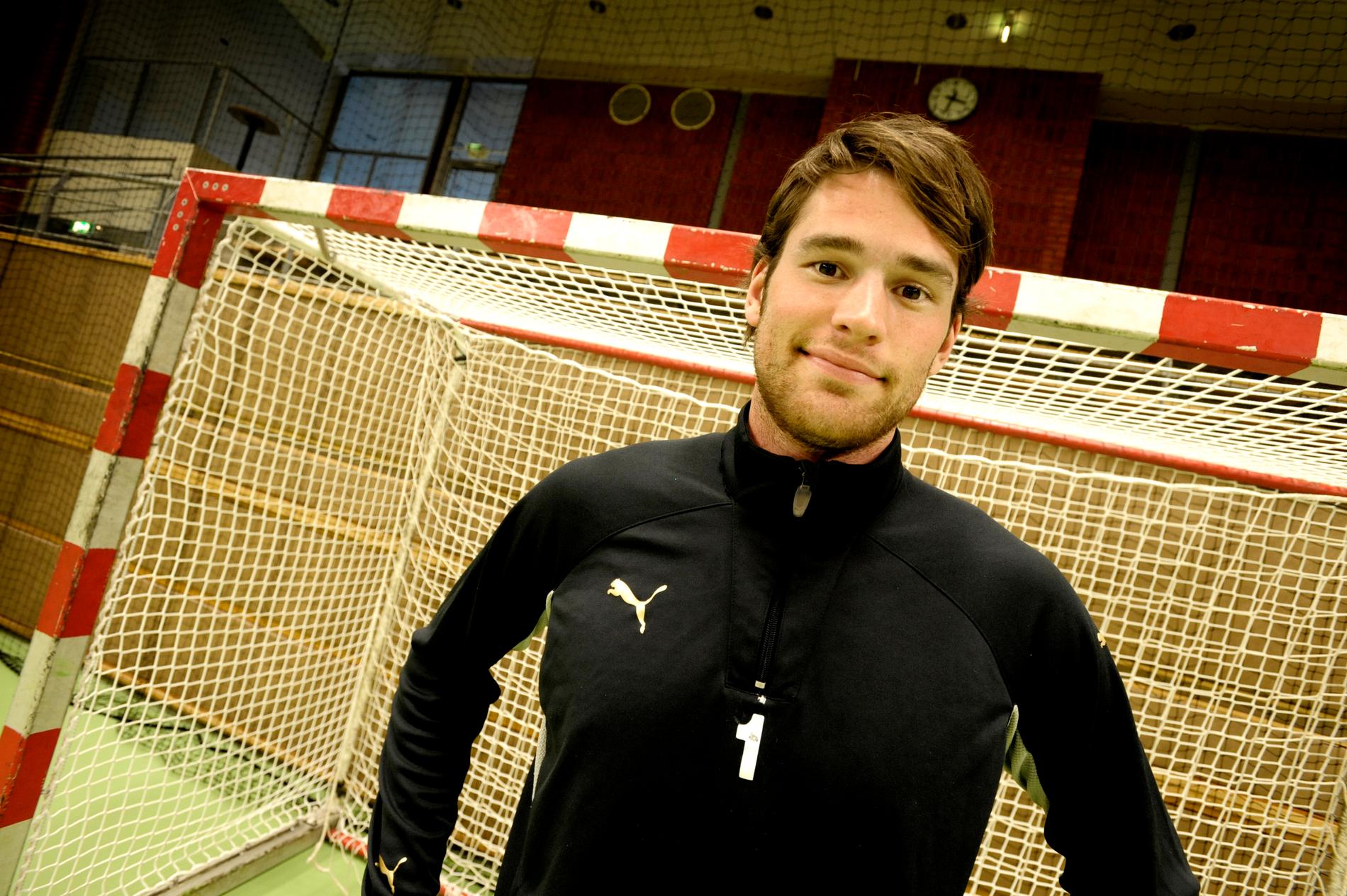 Larsson från tiden i Hammarby 2008 där han var med och vann flera SM-guld.