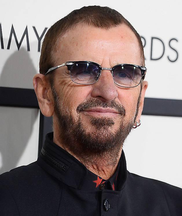 Ringo Starr lever i dag hälsosamt.