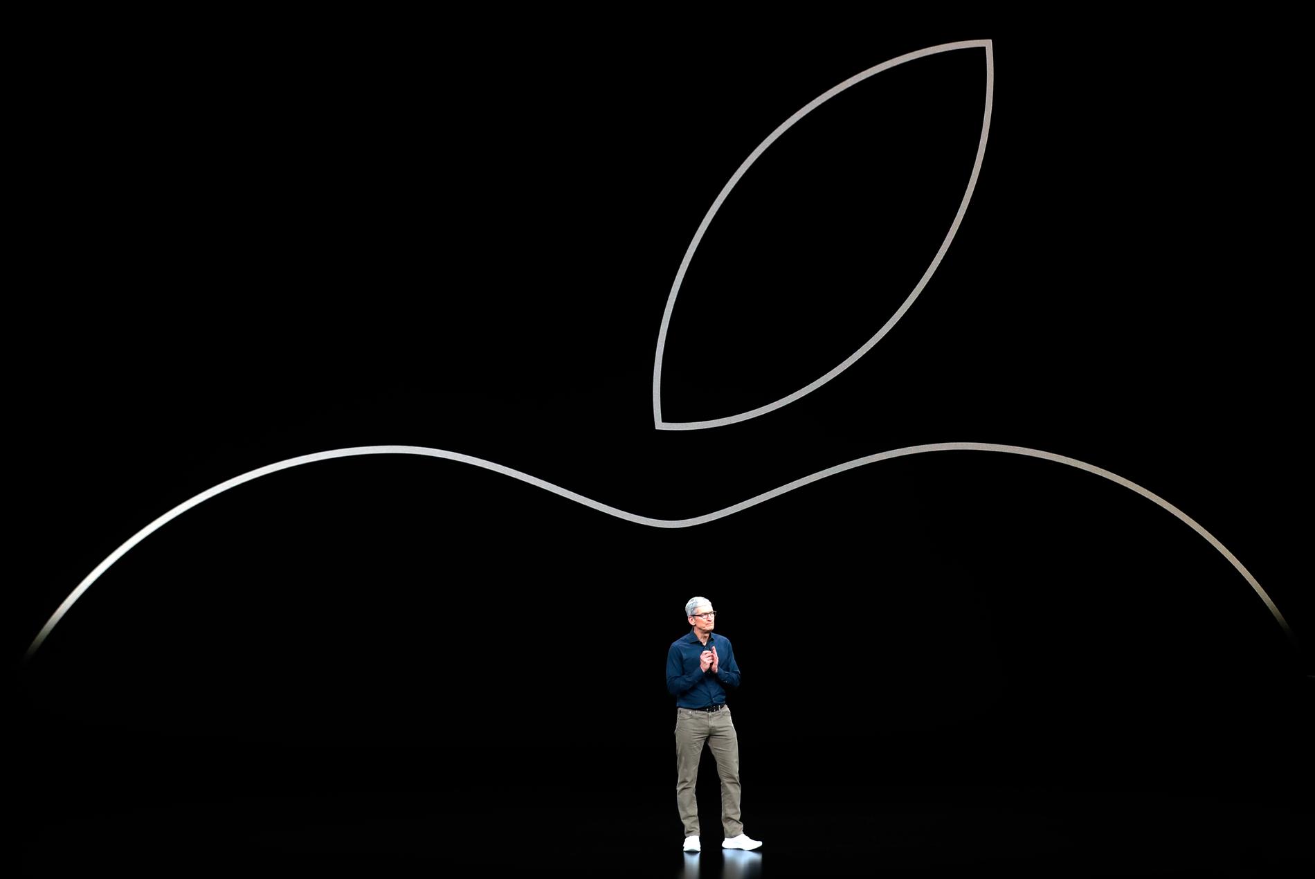 Elektronikjätten Apple, med koncernchefen Tim Cook, rider på en våg av förväntningar inför höstens 5G-telefoner och väntas redovisa både försäljnings- och vinstlyft för fjärde kvartalet 2019. Arkivbild