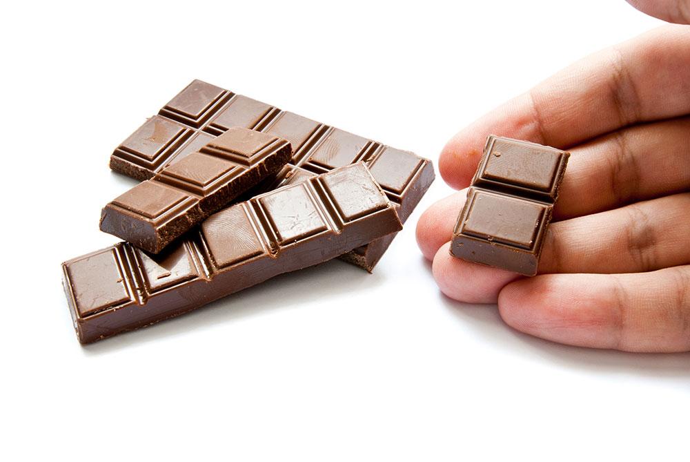 En studie visade att de som åt choklad regelbundet presterade bättre på tester. Framförallt minnet och det abstrakta tänkandet var det som gynnades mest.