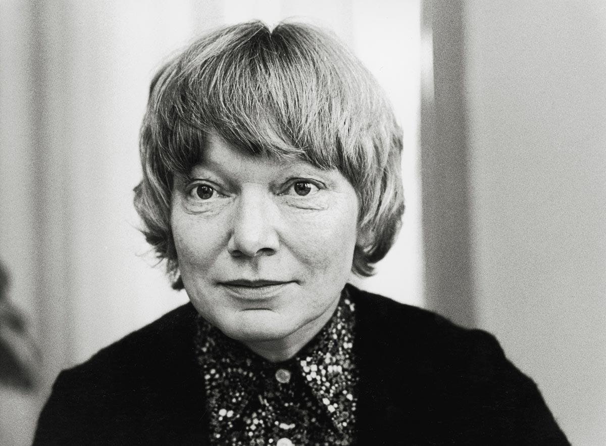 Inger Christensen (1935–2009), dansk poet, dramatiker, essäist och romanförfattare.