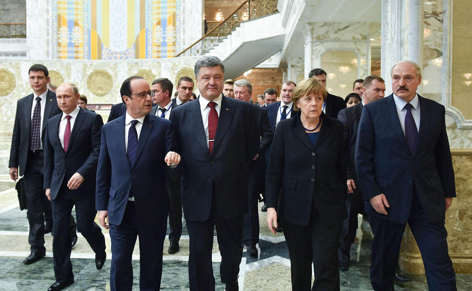 Putin, Hollande, Porosjenko, Merkel och Lukasjenko.
