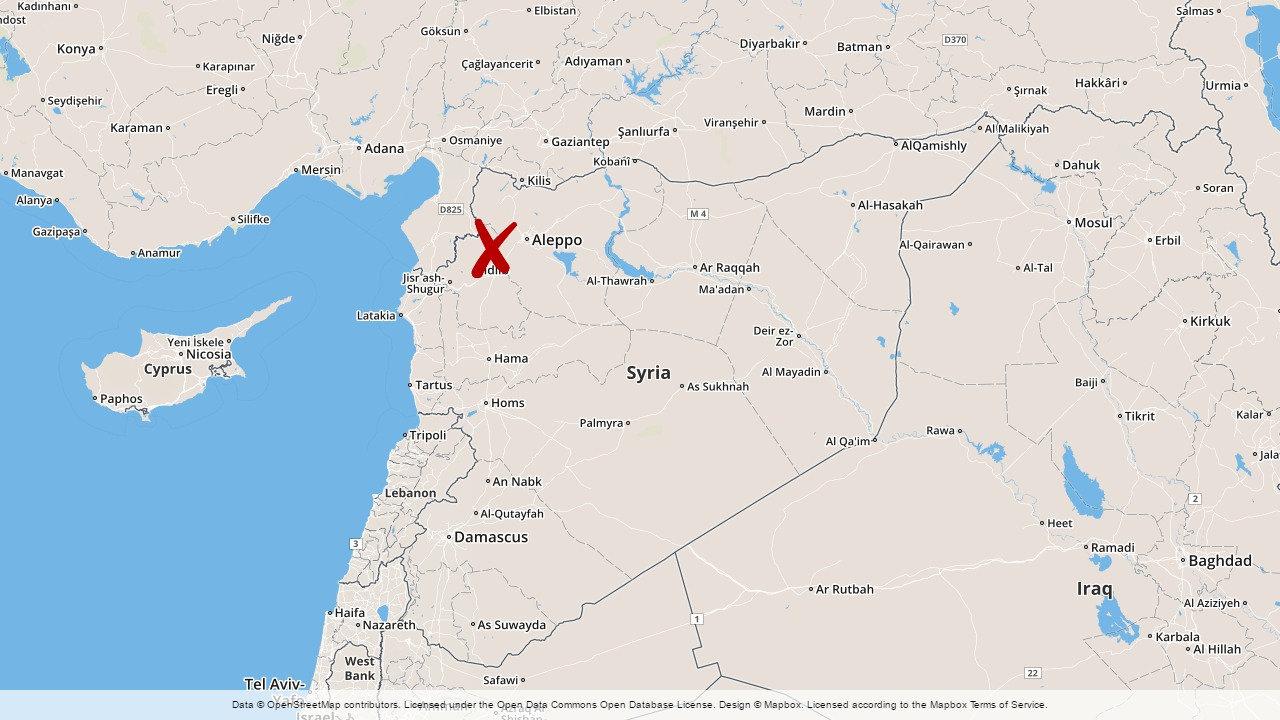 Många människor dödades i en flygattack mot en moské i nordvästra Syrien den 16 mars.