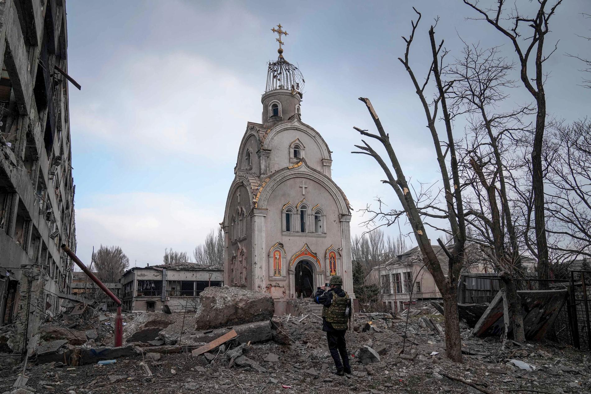 Kyrkan i Mariupol är närmast en ruin efter de ryska attackerna.
