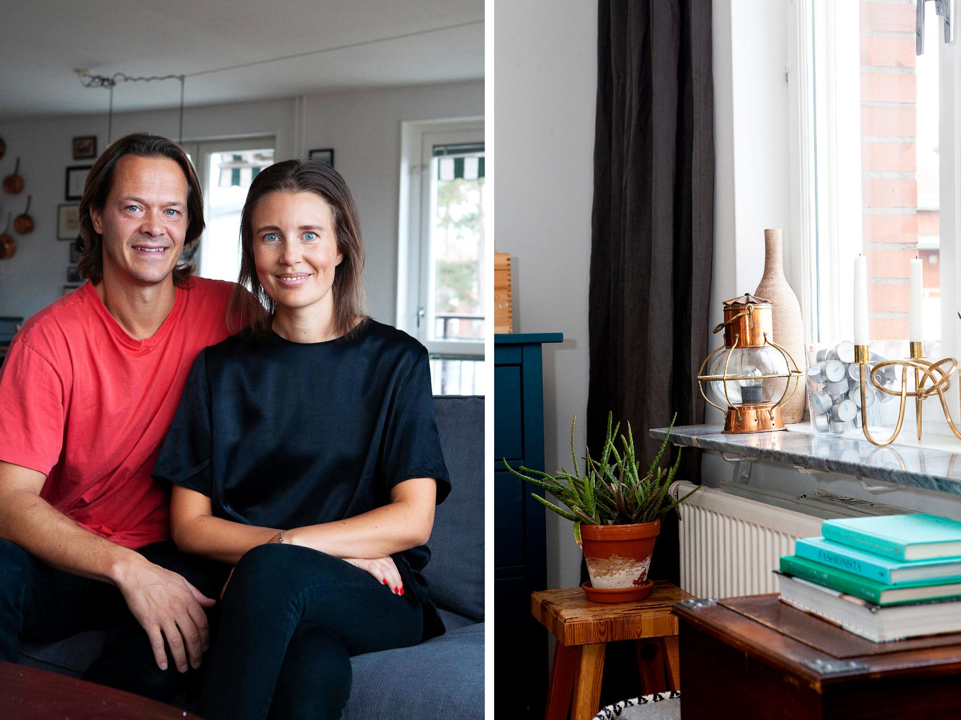 Martin och Christina Rudert i deras hem på Lidingö i Stockholm. Pallen är ärvd efter Martins farmor. Ljusstake är från Svenskt Tenn och lampan från Stadsmissionen.