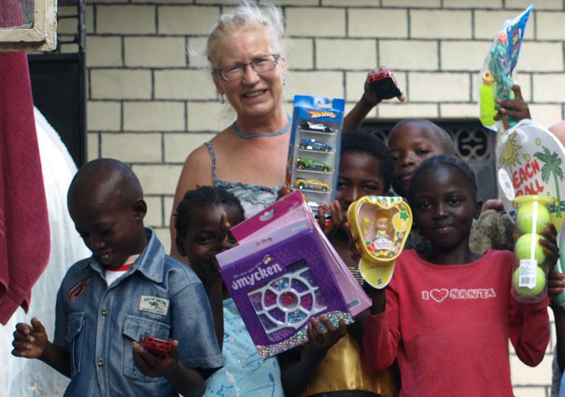 Margaretha Rutgersson på plats på barnhemmet Joy World Childrens Home.
