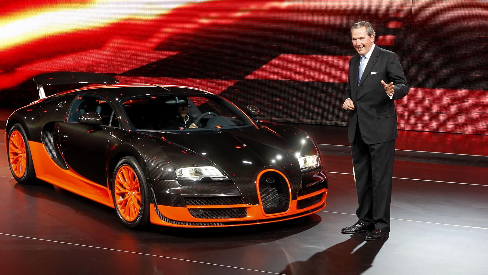 Bugatti Veyron Supersport  Superbilen som inte behöver någon närmare presentation, med en toppfart på över 420 km/tim. Motor: 16 cyl. 1200 hk. Acceleration: 0-100 km/tim på 2,4 s. Pris: 2,6 miljoner dollar - ca. 17 800 000 kronor.