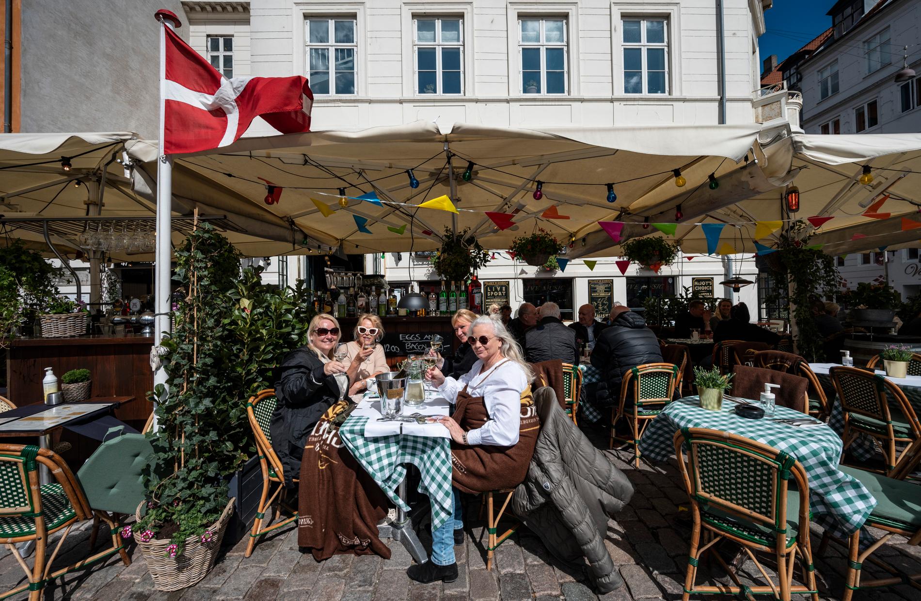 Bilden är tagen i april då Danmarks restauranger fick ta emot gäster för första gången på fyra månader.