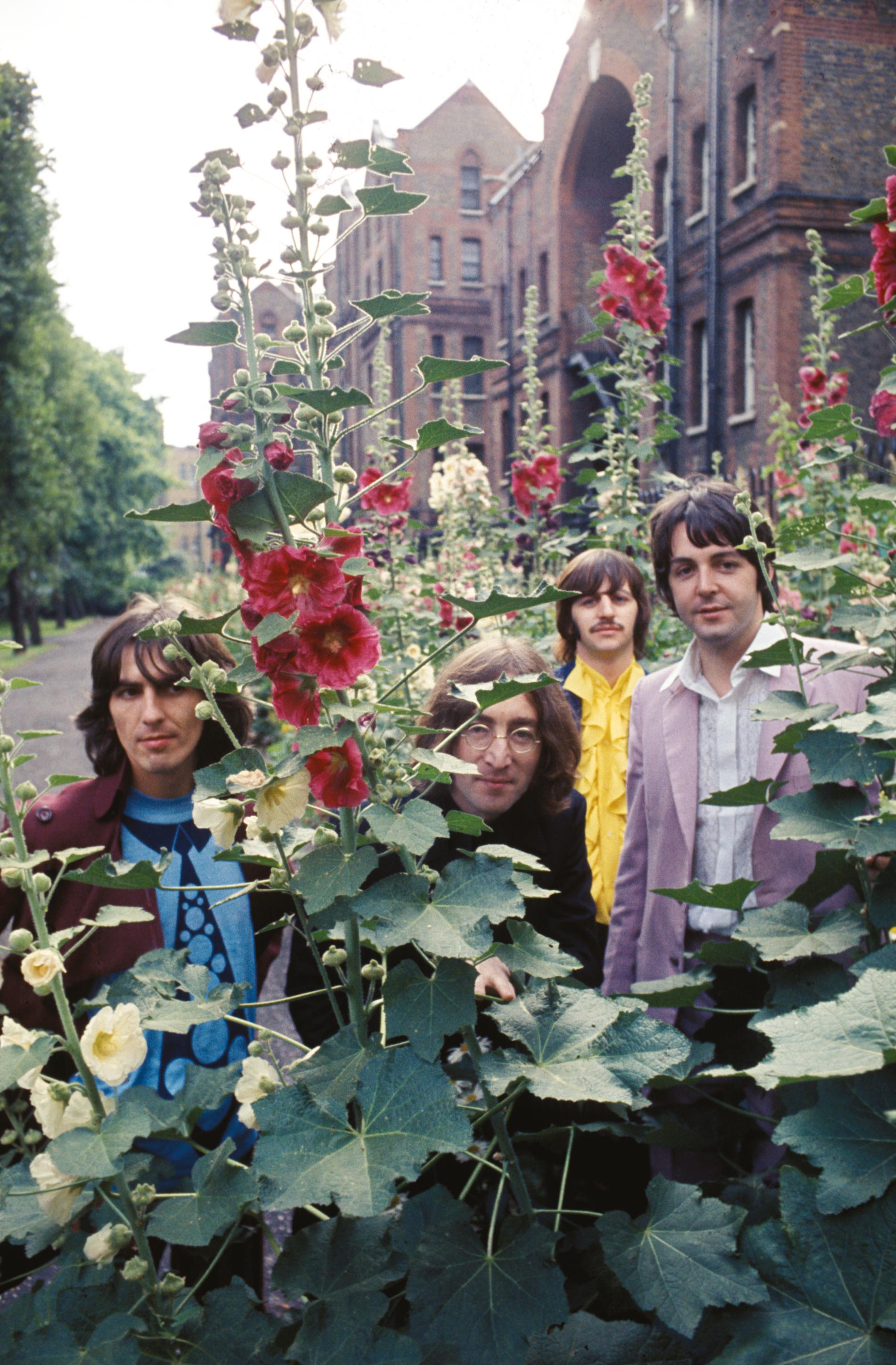 Flower power. Enligt historien var ”The white album” ljudet av ett sönderfallande Beatles, men bilden blir en annan på den nya jubileumsutgåvan.