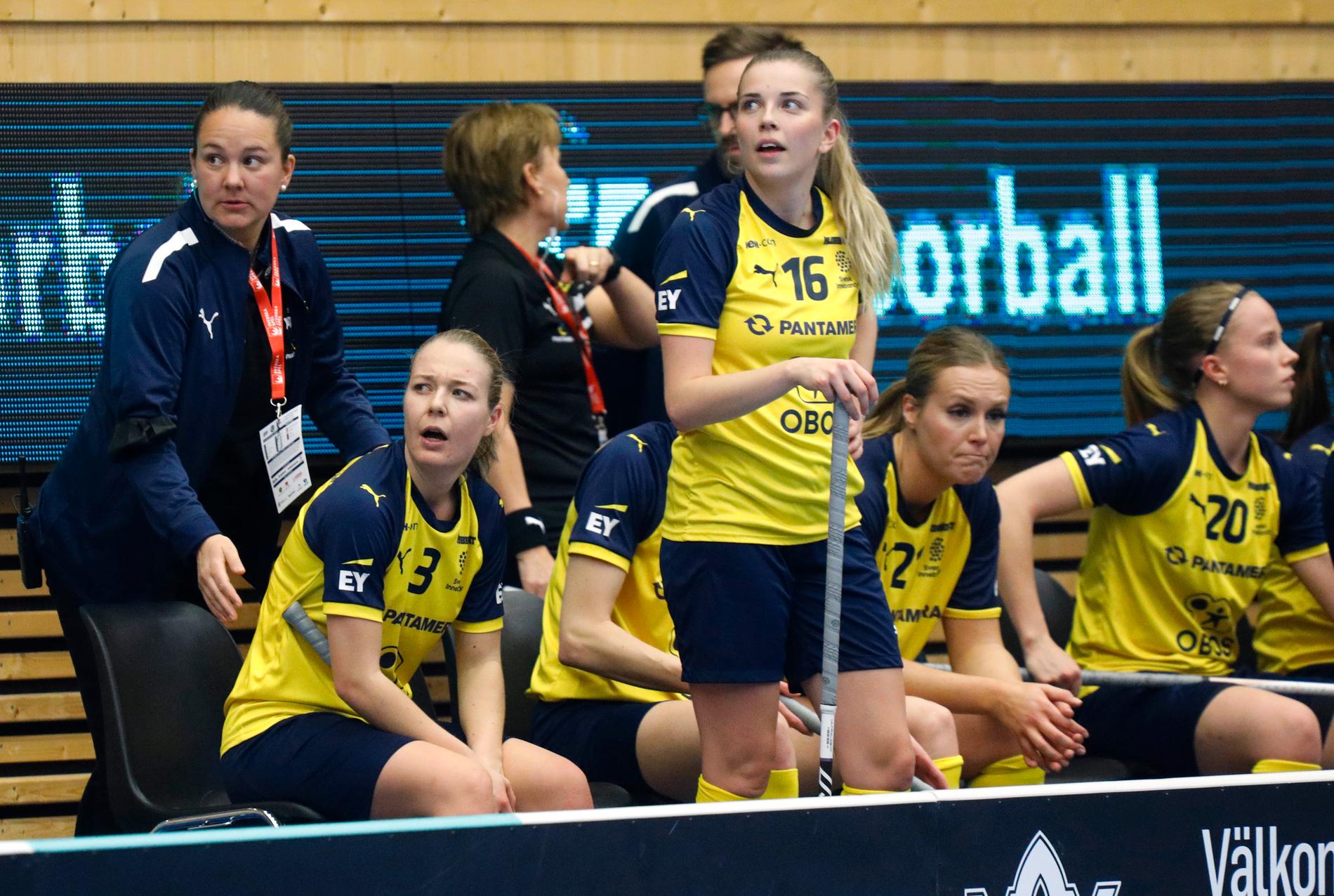 Förbundskaptenen Åsa Karlsson, Amanda Delgado Johansson och Moa Gustafsson. Arkivbild.