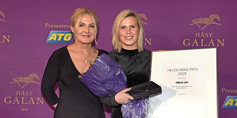 Helen Ann Johansson delar ut sitt årliga pris till Emilia Leo – hästgalan 2019. 