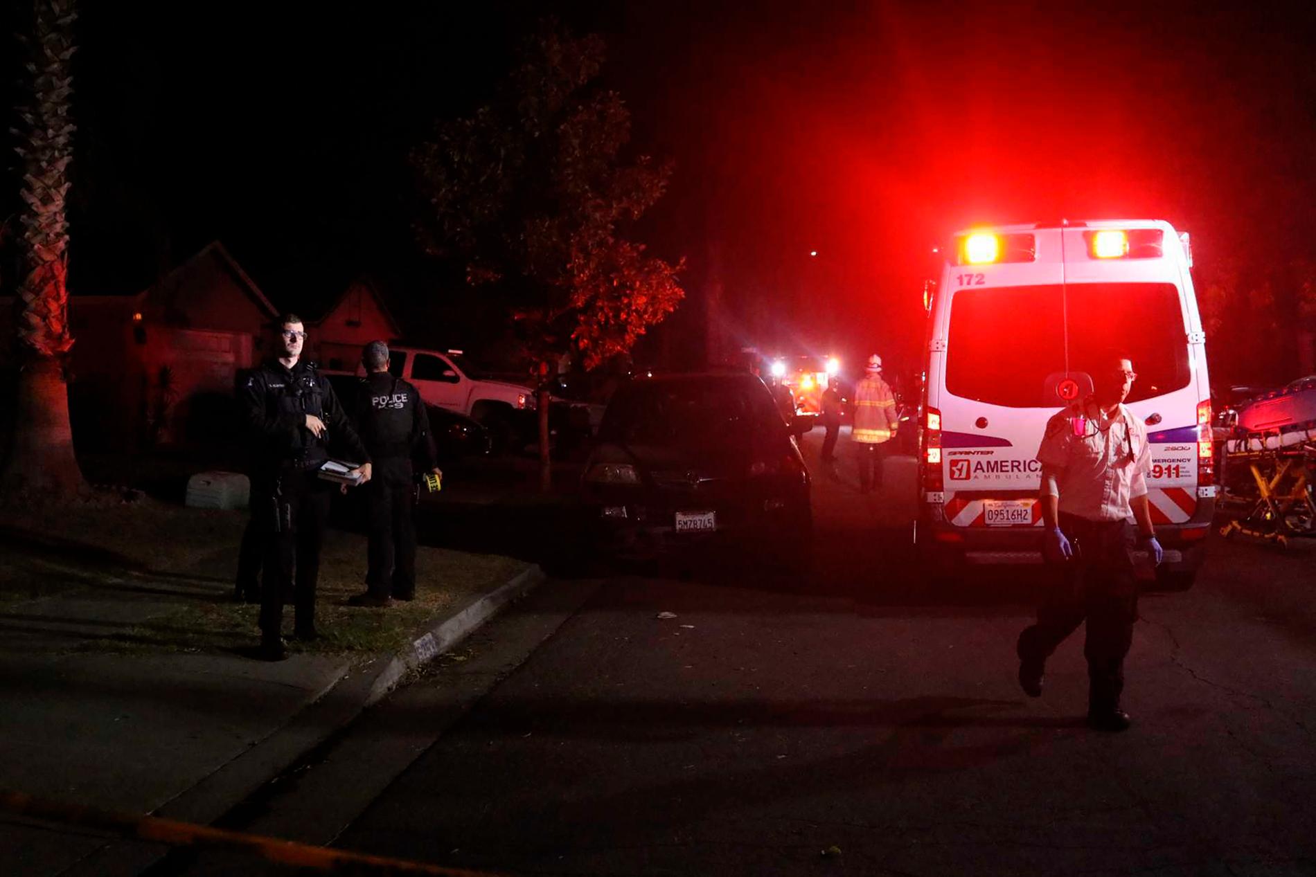 Polis och räddningspersonal fick larmet om en skottlossning under söndagskvällen.