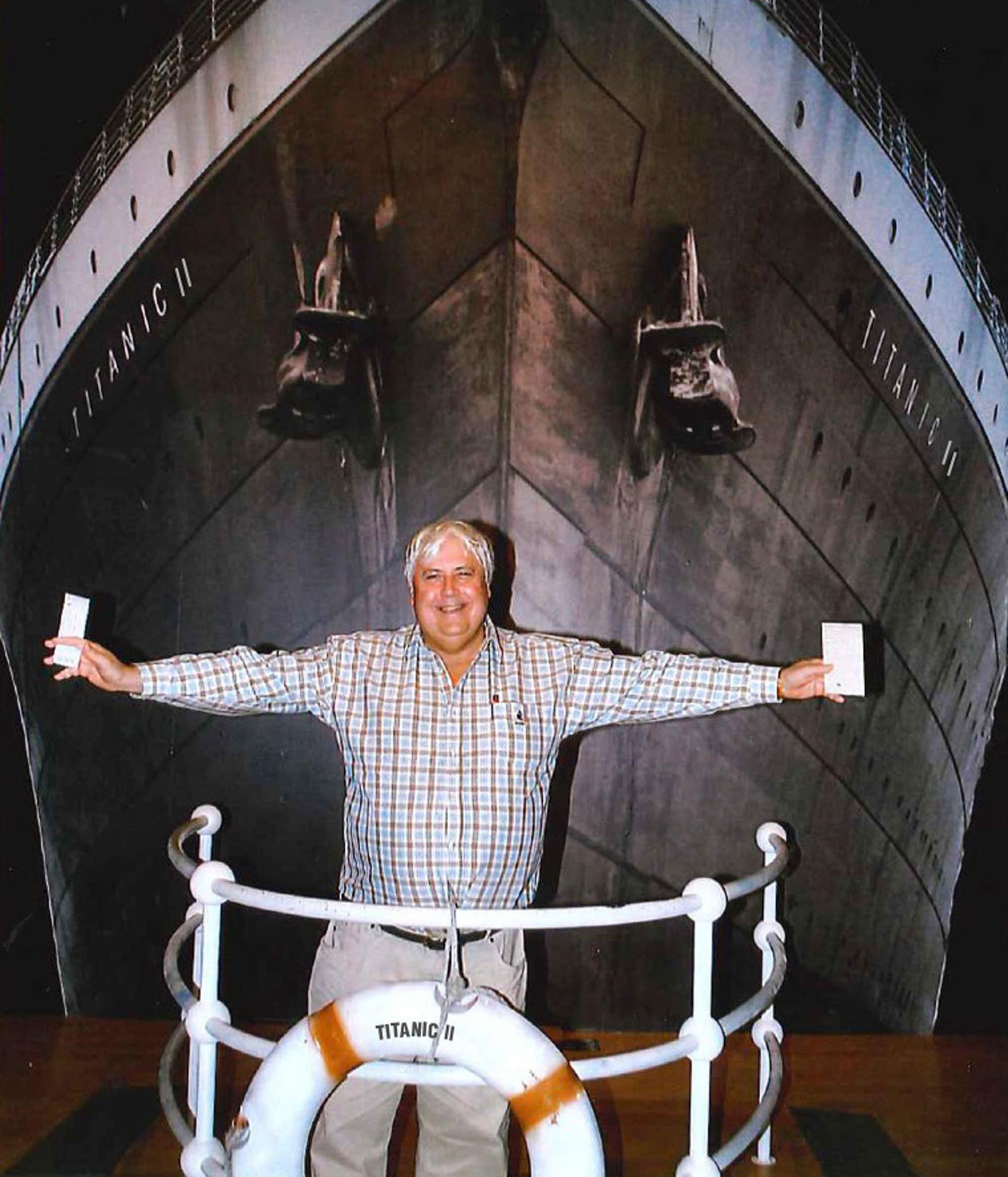 Clive Palmer säger att intresset för Titanic II är ”oerhört stort”.