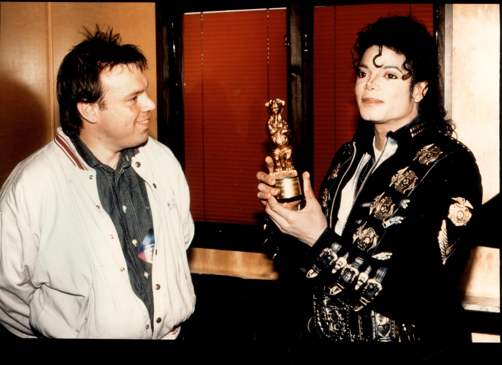 King of Pop 1988 tog Michael Jackson emot den här rockbjörnen.