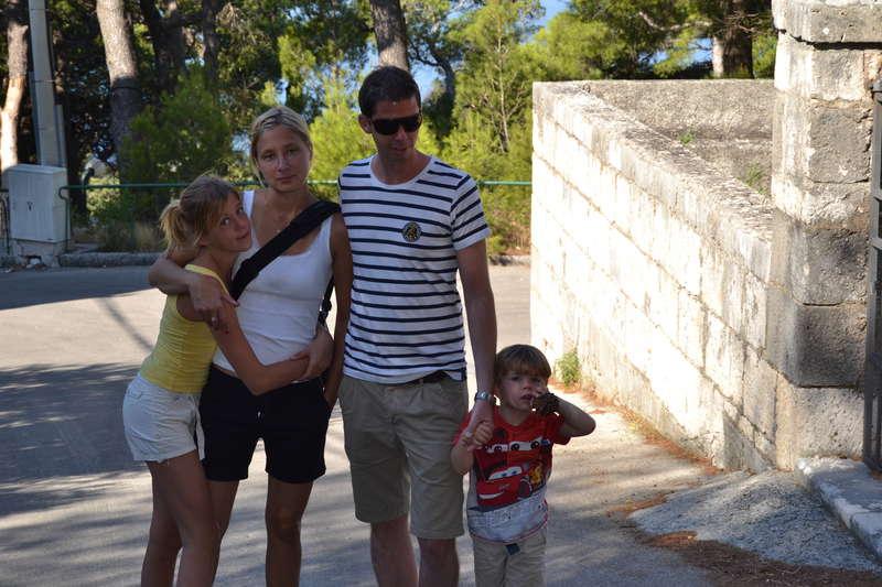 Mirva, Ronny och deras två barn blev strandade i Kroatien när Ryanair ställde in deras plan. De tvingades ta taxi och tåg till Italien för att kunna flyga hem till Sverige.