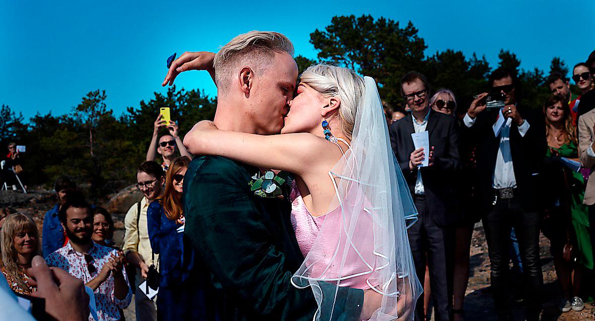 Kristofer Andersson gifte sig med sin Elin i juli förra året.