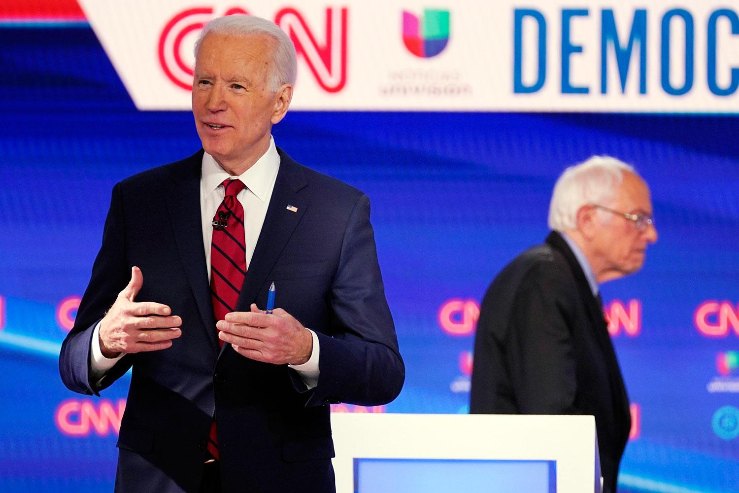 Demokratiska presidentkandidaterna Joe Biden och Bernie Sanders debatterade den 15 mars.