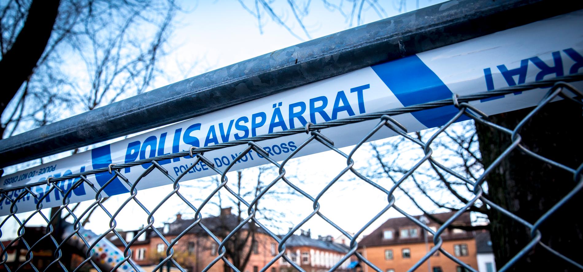 Avspärrningar efter en gruppvåldtäkt i Malmö 2017.